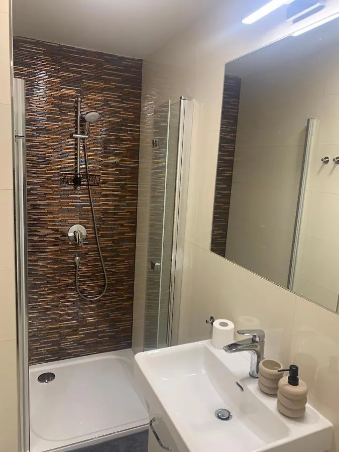 Helen New Apartments Chain Florenc Prague