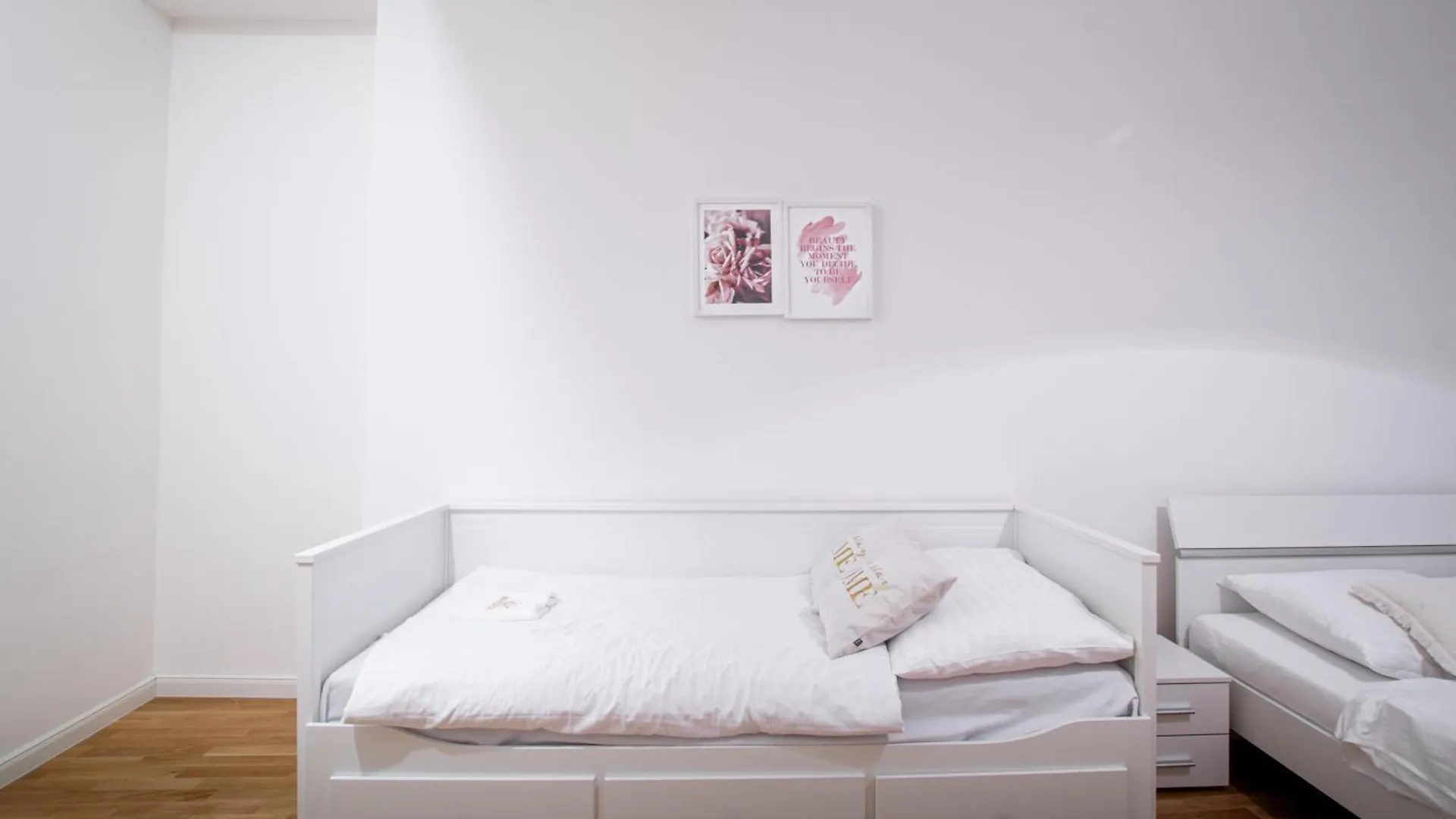 Helen New Apartments Chain Florenc Prague 0*,