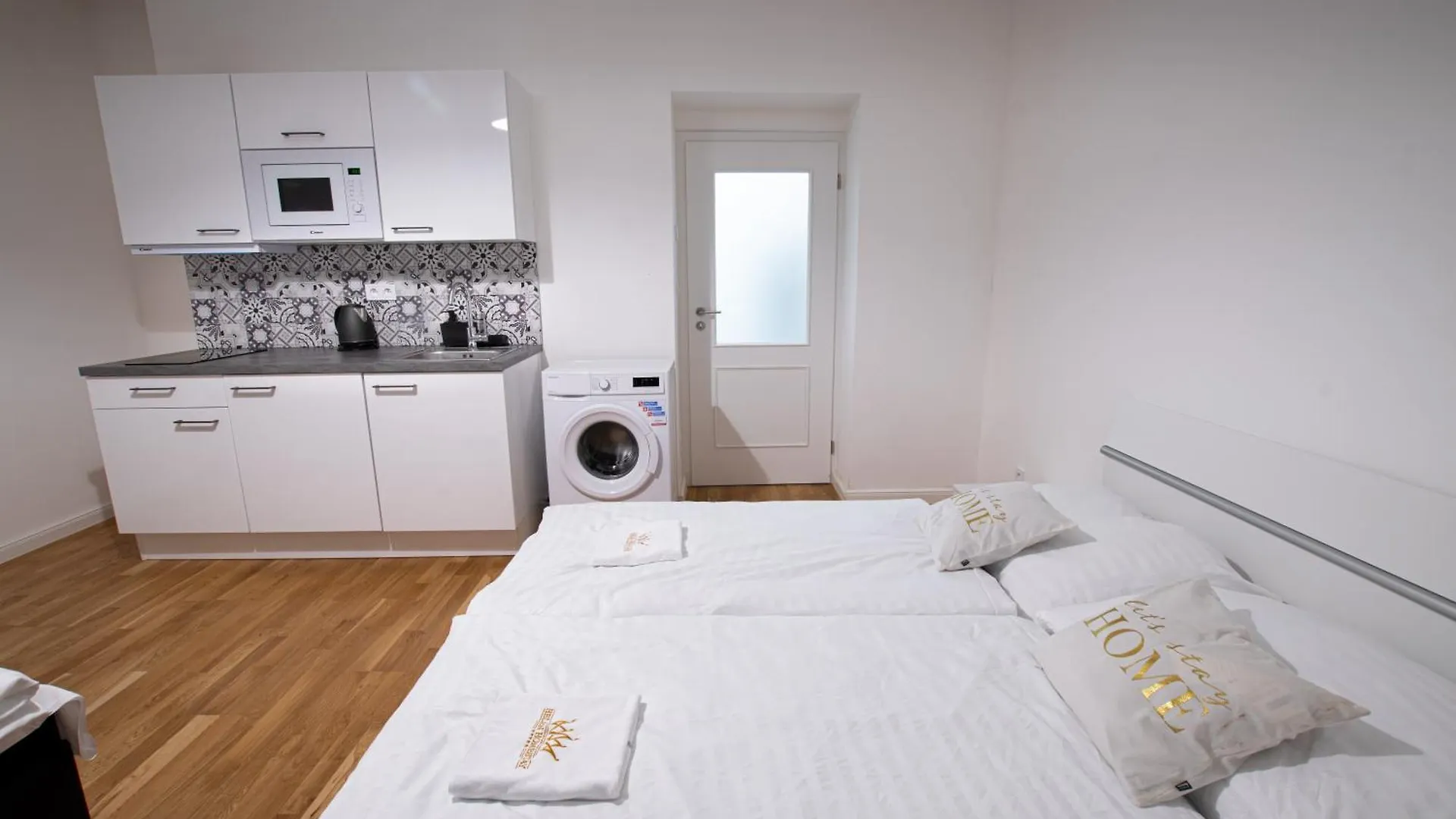 Helen New Apartments Chain Florenc Prague