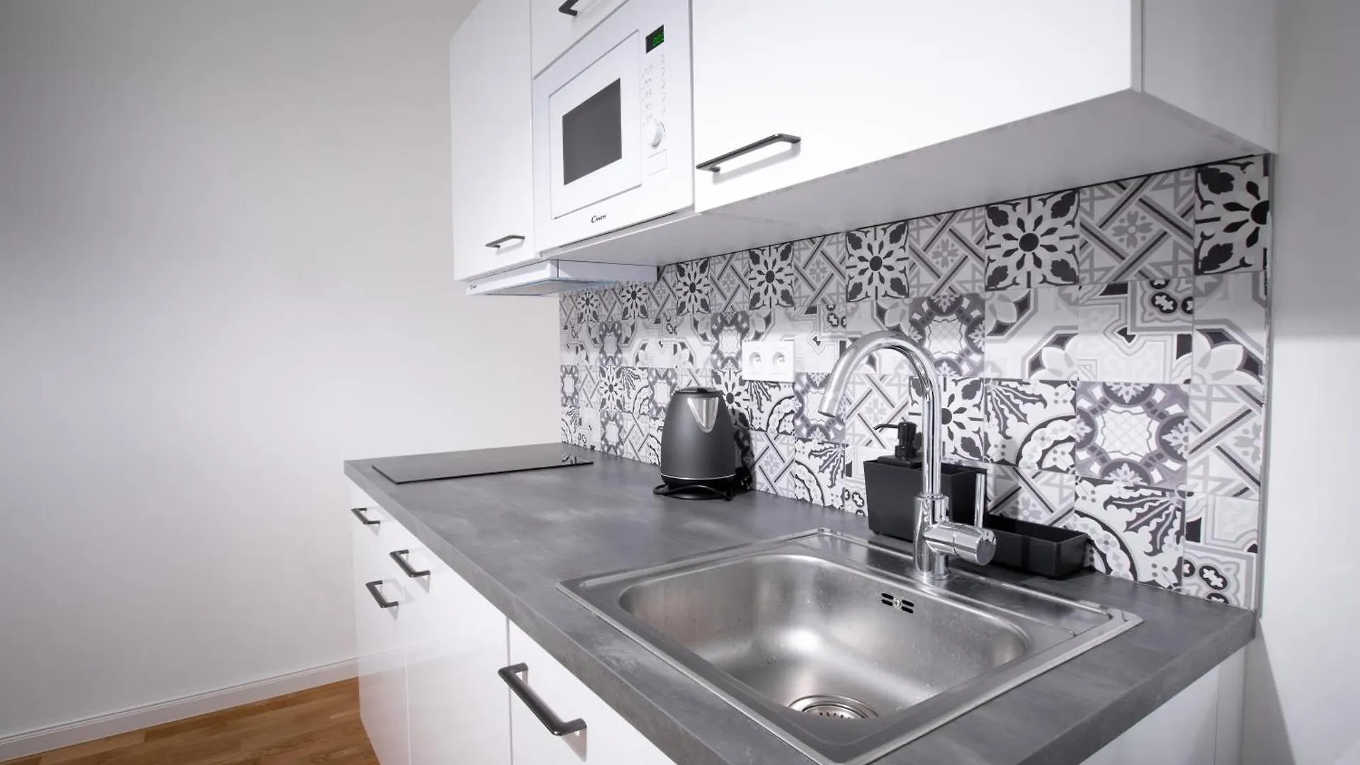 Helen New Apartments Chain Florenc Prague