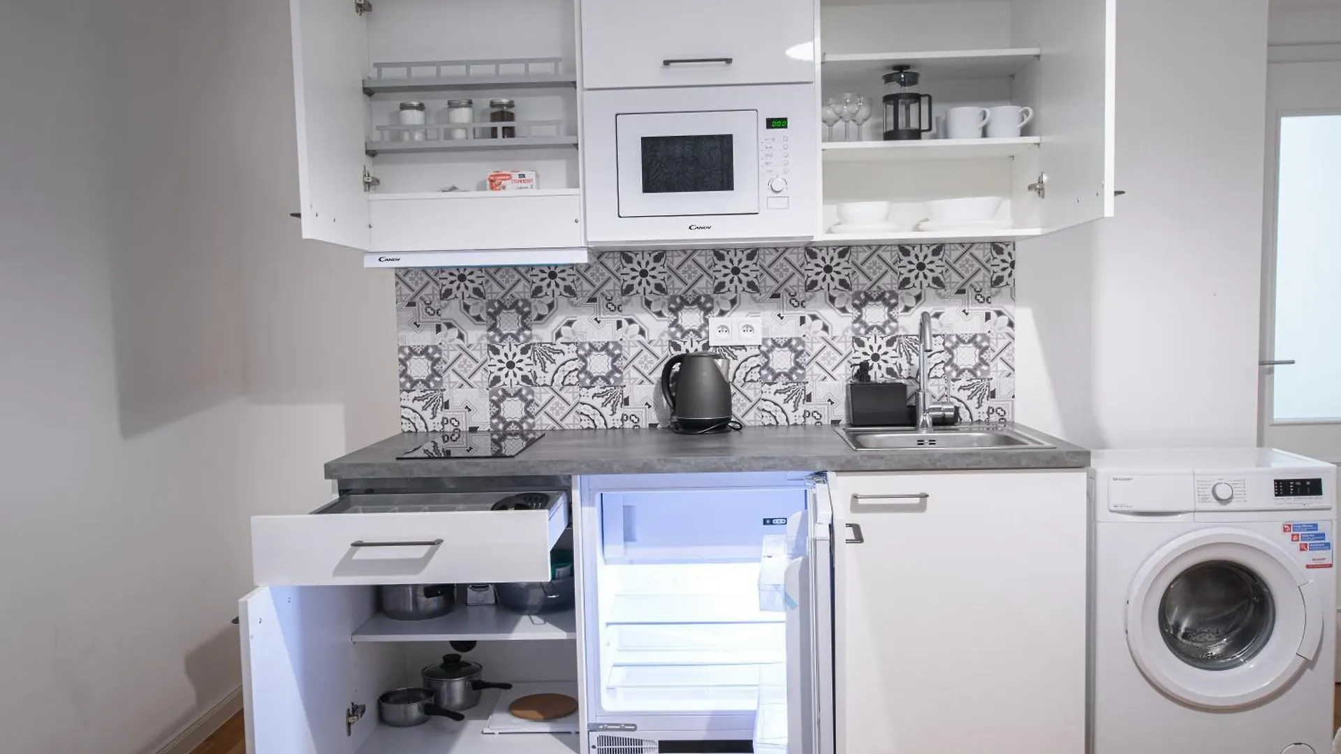 Helen New Apartments Chain Florenc Prague